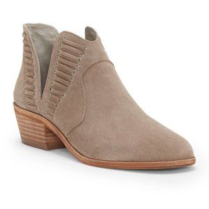 Vince Camuto Pevista Bootie - Size 7